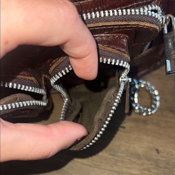 Brown Croc-Embossed Crossbody Bag - Picture 6 of 10